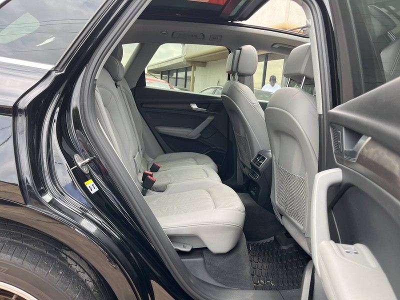 Audi Q5 Vehicle Image 10