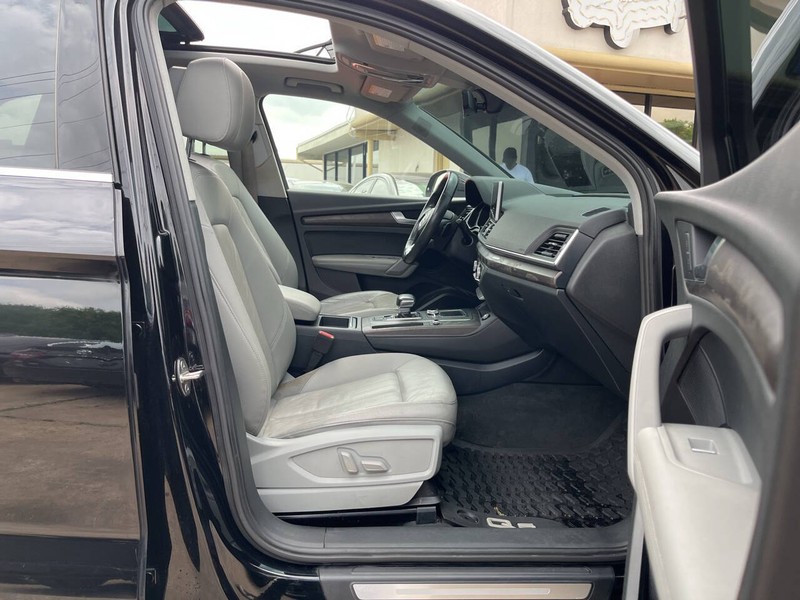 Audi Q5 Vehicle Image 11