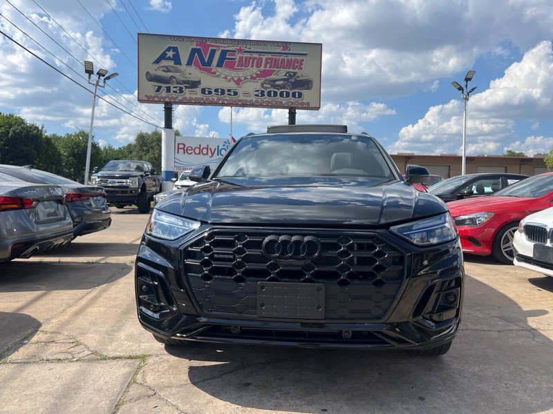 Audi Q5 Vehicle Image 02