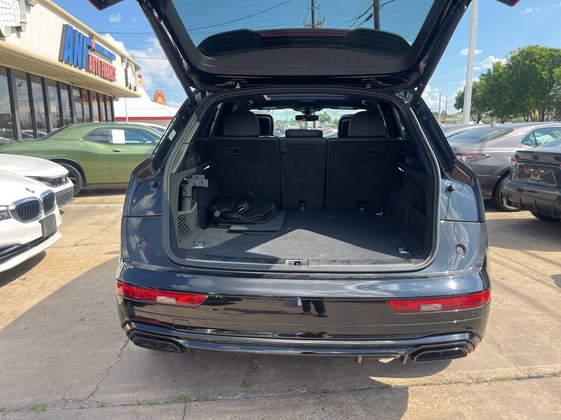 Audi Q5 Vehicle Image 09