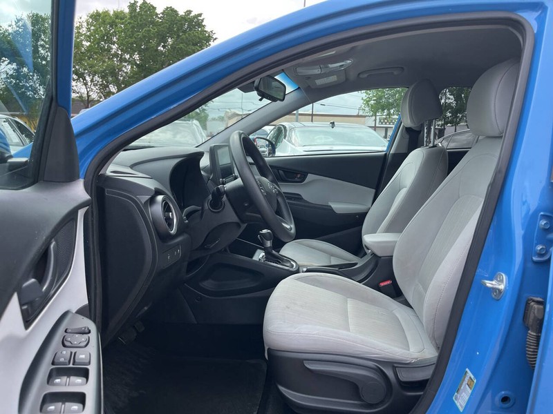 Hyundai Kona Vehicle Image 06