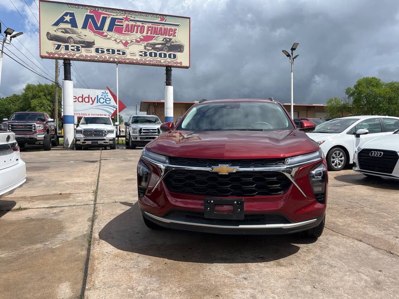 Chevrolet Trax Vehicle Image 02