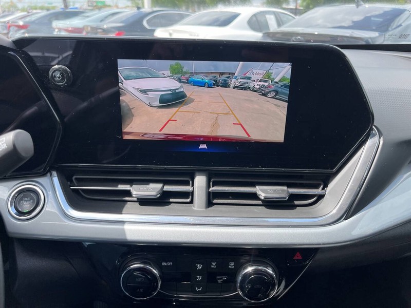 Chevrolet Trax Vehicle Image 12