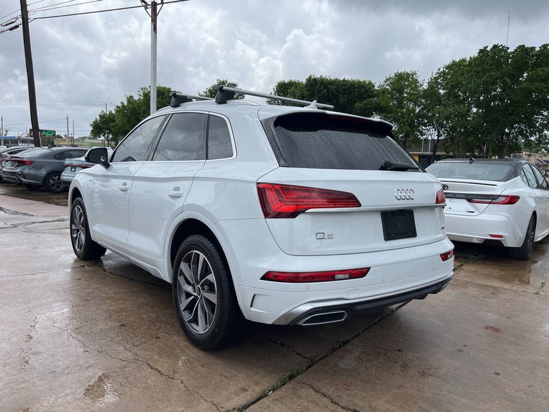 Audi Q5 Vehicle Image 03