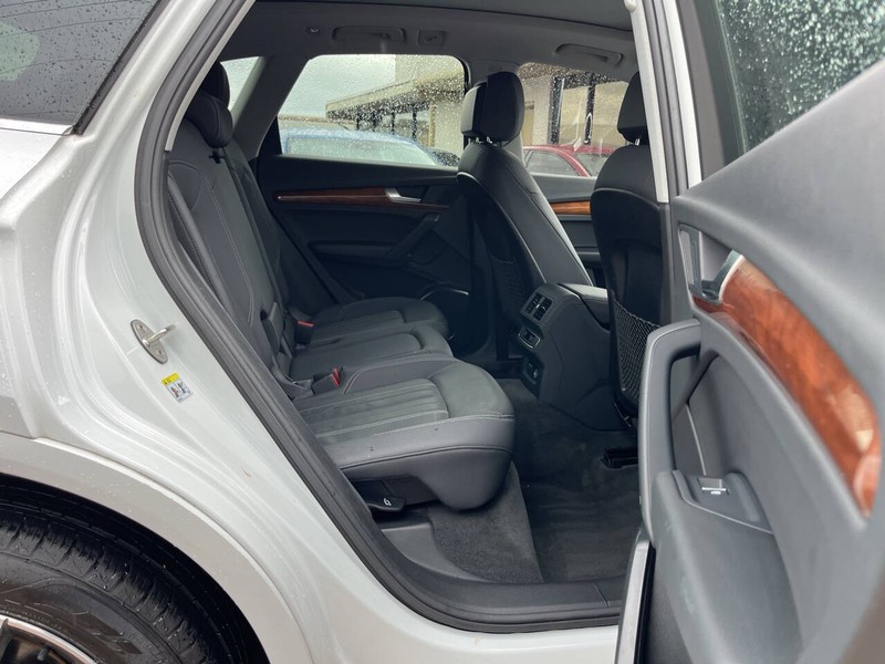 Audi Q5 Vehicle Image 10