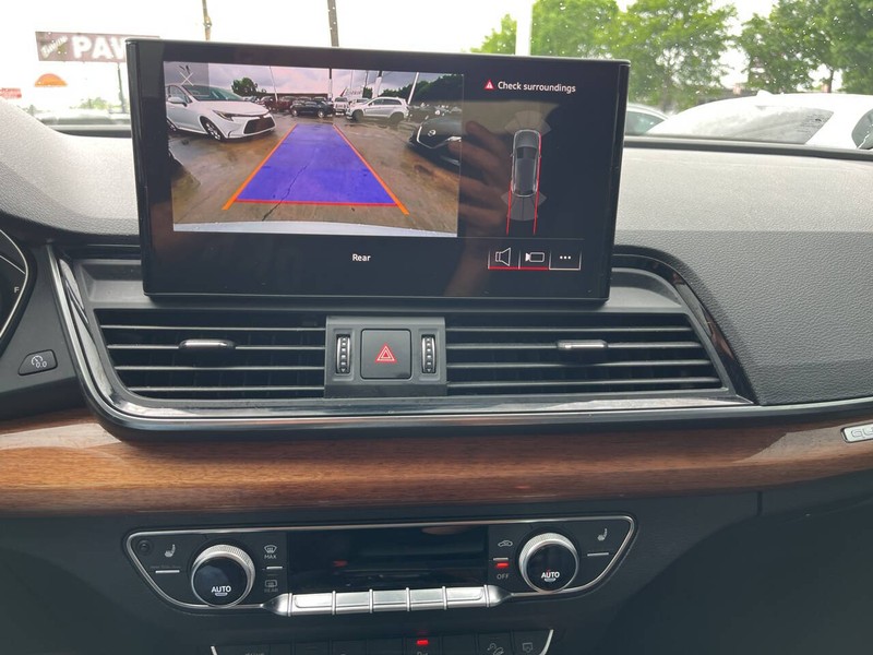 Audi Q5 Vehicle Image 12