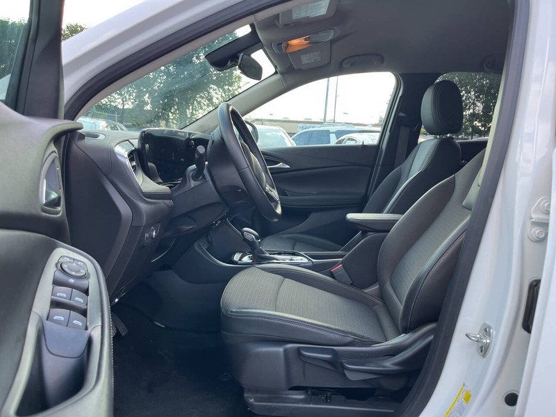 Buick Encore GX Vehicle Image 07