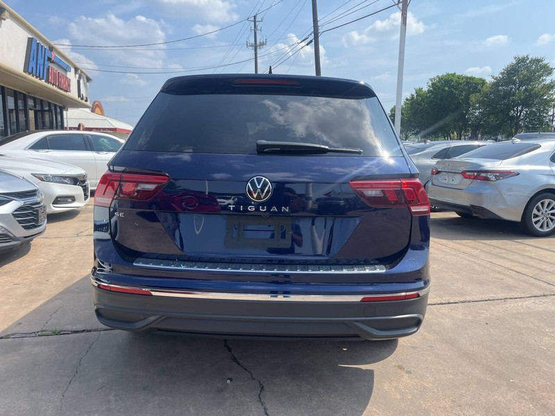 Volkswagen Tiguan Vehicle Image 04