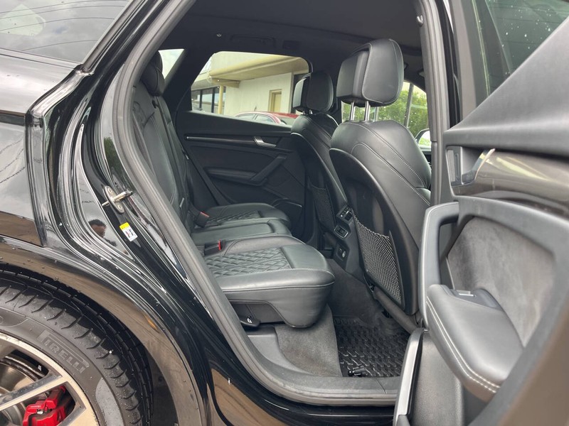 Audi SQ5 Vehicle Image 10