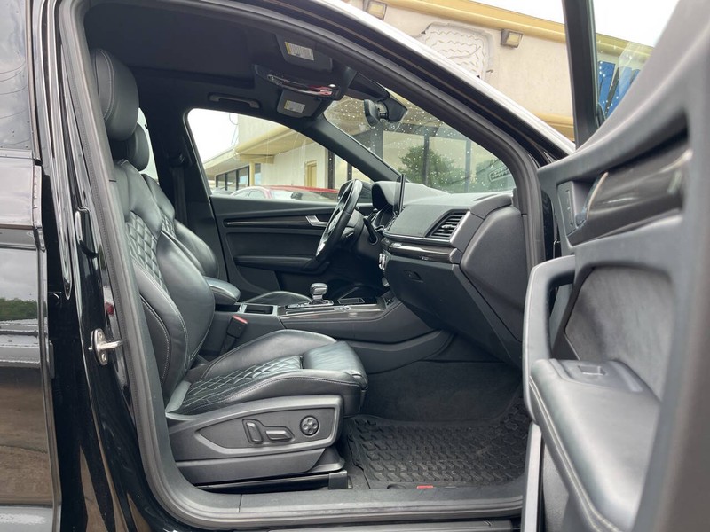 Audi SQ5 Vehicle Image 11