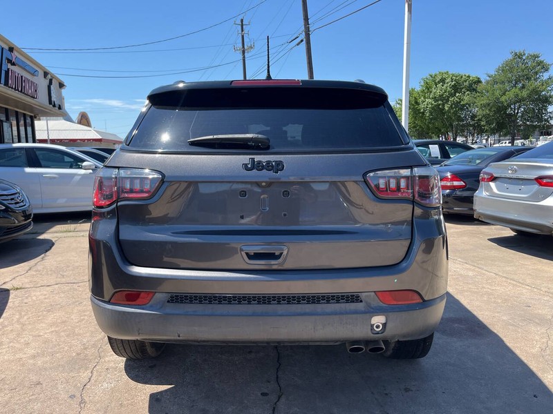 Jeep Compass Vehicle Image 04