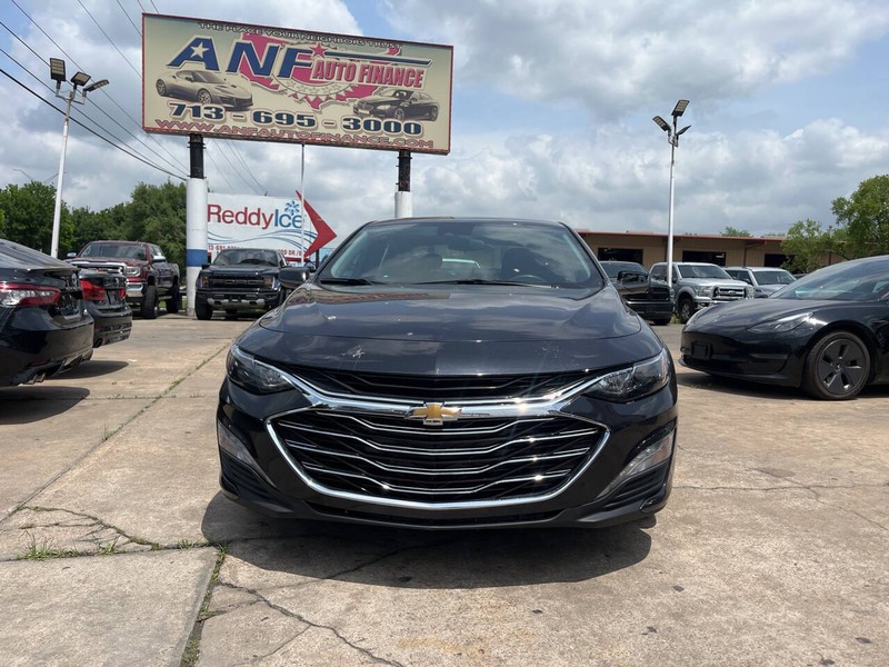 Chevrolet Malibu Vehicle Image 02