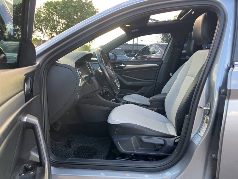 Volkswagen Jetta Vehicle Image 07