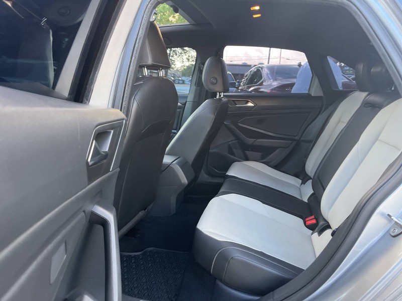 Volkswagen Jetta Vehicle Image 08