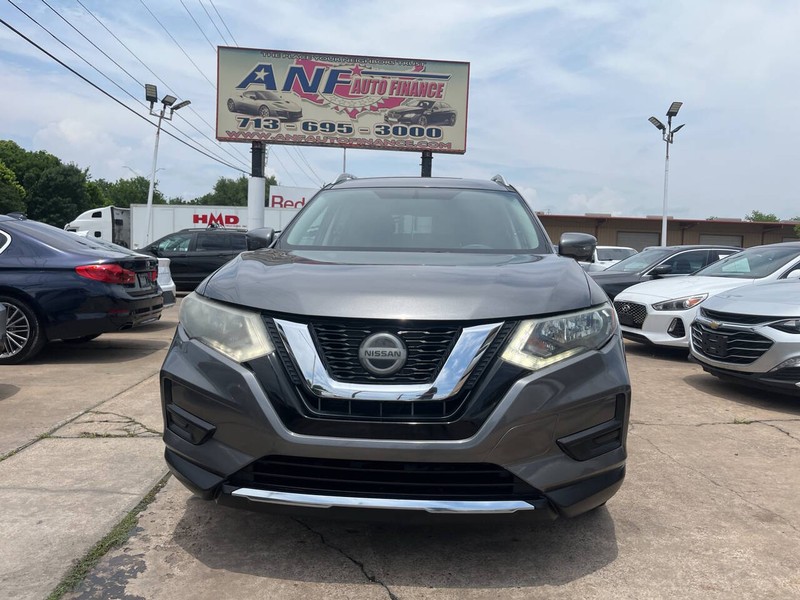 Nissan Rogue Vehicle Image 02