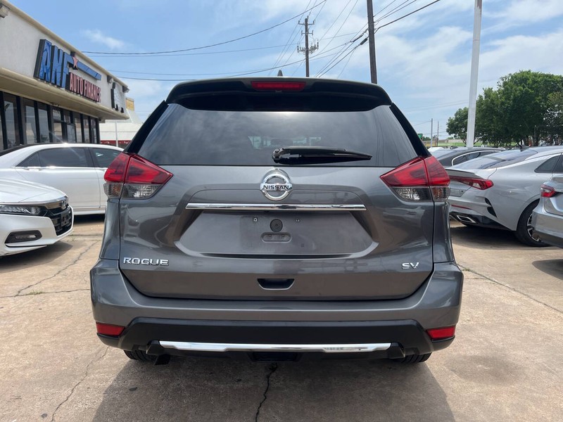 Nissan Rogue Vehicle Image 04