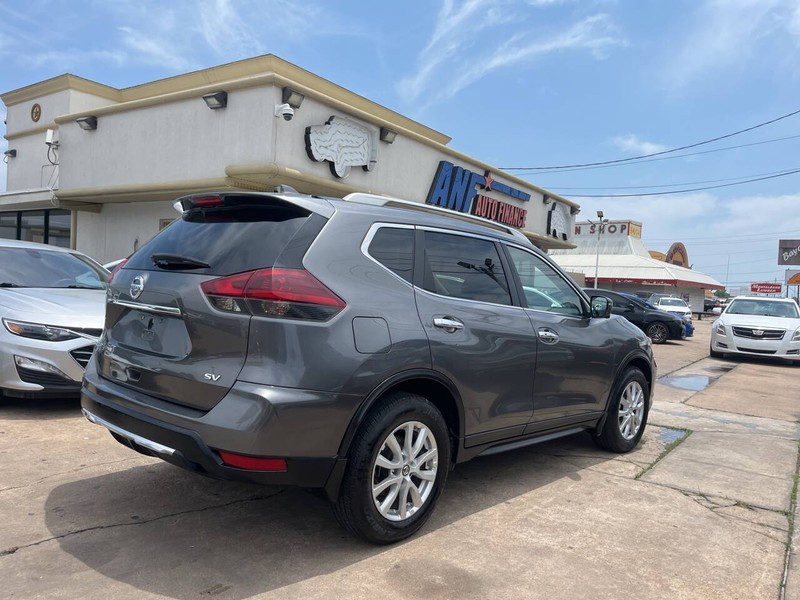 Nissan Rogue Vehicle Image 05