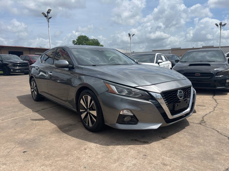 Nissan Altima Vehicle Image 06