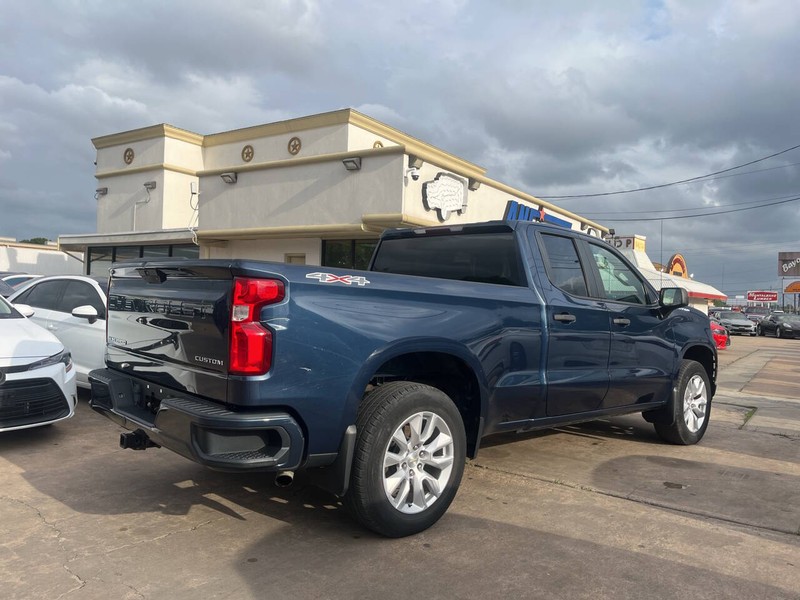 Chevrolet Silverado 1500 Vehicle Image 05