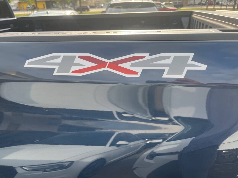 Chevrolet Silverado 1500 Vehicle Image 09