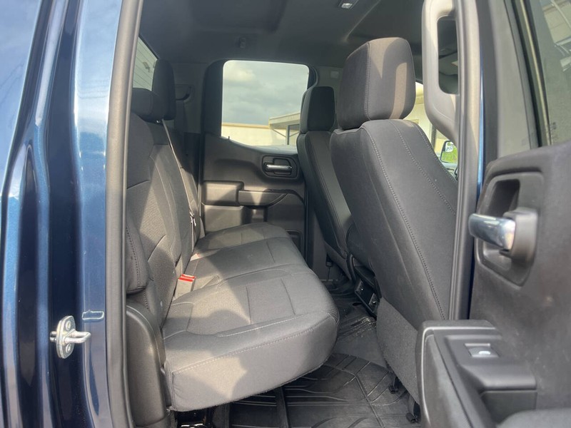 Chevrolet Silverado 1500 Vehicle Image 12