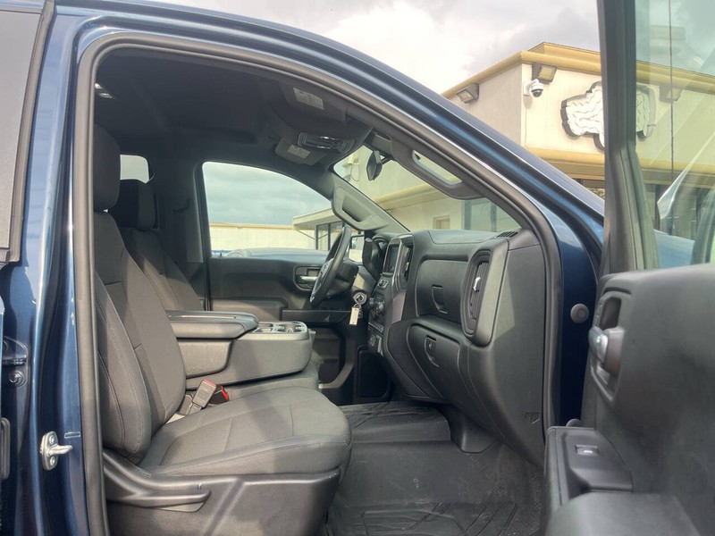 Chevrolet Silverado 1500 Vehicle Image 14