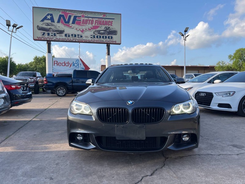 BMW 5 Series Vehicle Image 02