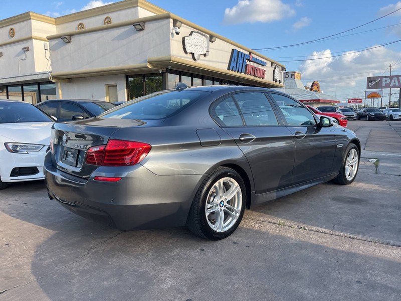 BMW 5 Series Vehicle Image 05