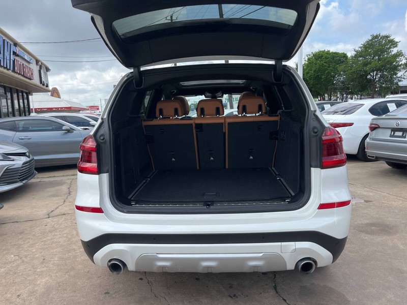 BMW X3 Vehicle Image 09