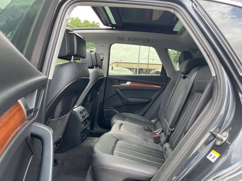 Audi Q5 Vehicle Image 08