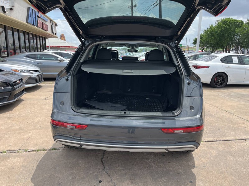 Audi Q5 Vehicle Image 09