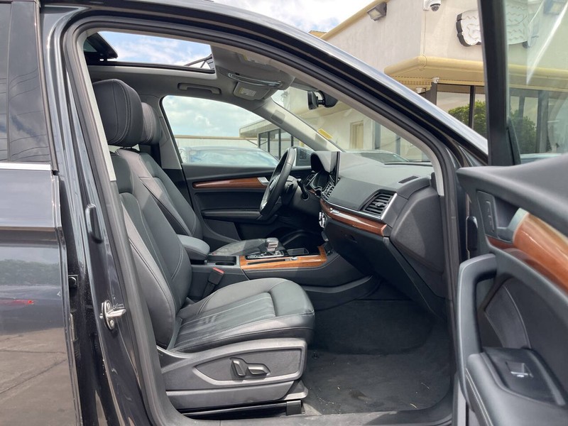 Audi Q5 Vehicle Image 11