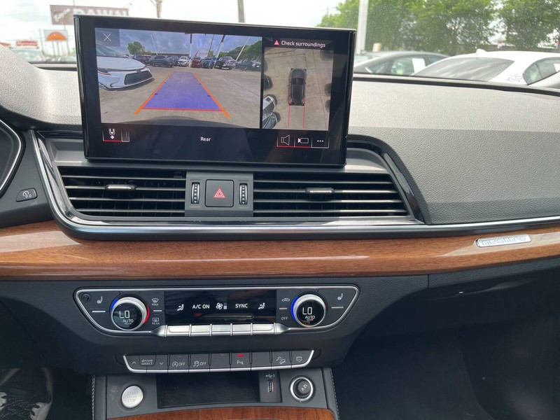 Audi Q5 Vehicle Image 12