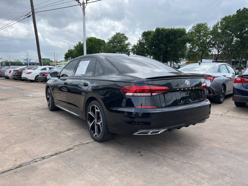 Volkswagen Passat Vehicle Image 03