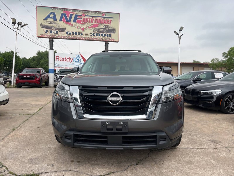 Nissan Pathfinder Vehicle Image 02