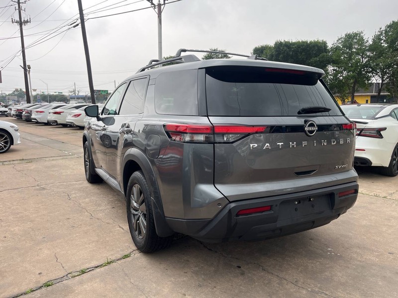 Nissan Pathfinder Vehicle Image 03