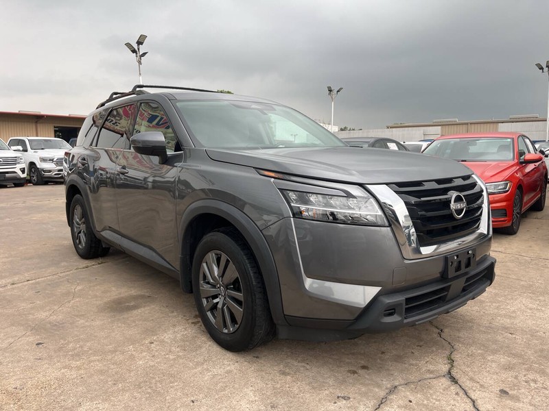 Nissan Pathfinder Vehicle Image 06