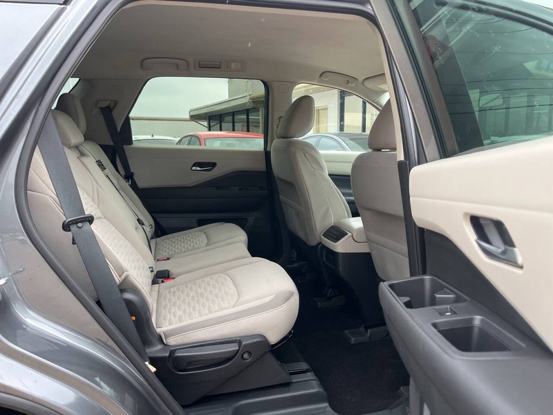 Nissan Pathfinder Vehicle Image 11