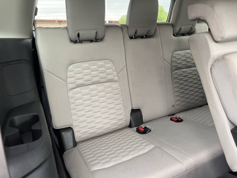Nissan Pathfinder Vehicle Image 12