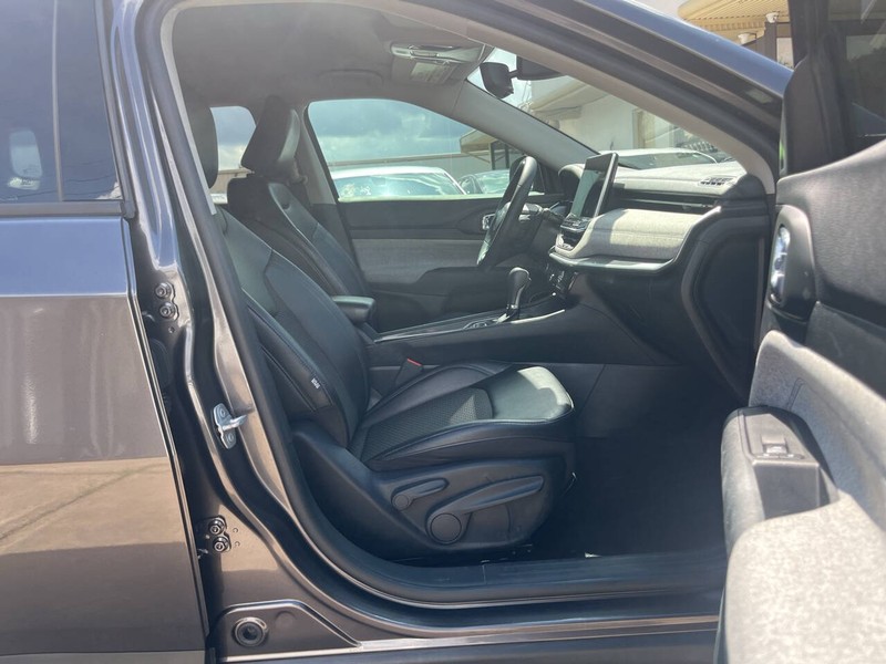 Jeep Compass Vehicle Image 11