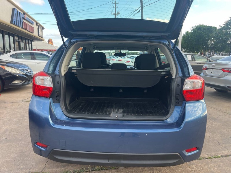 Subaru Impreza Wagon Vehicle Image 09