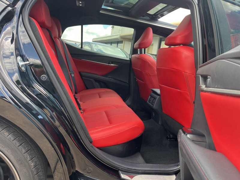 Toyota Camry Vehicle Image 10