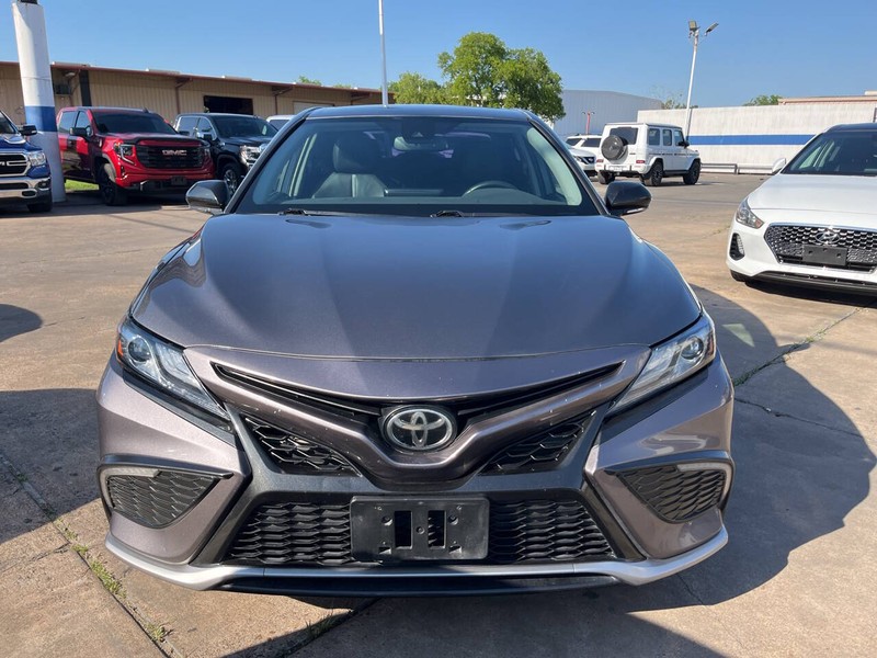 Toyota Camry Vehicle Image 02