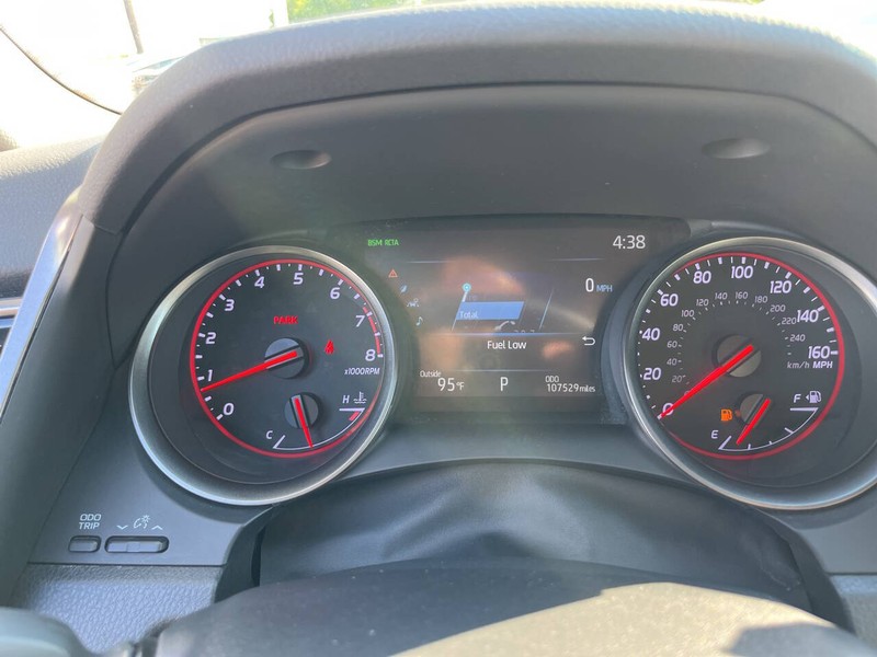Toyota Camry Vehicle Image 10