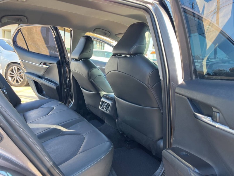 Toyota Camry Vehicle Image 19