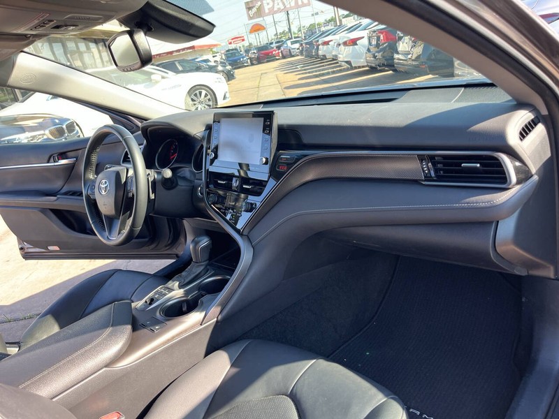 Toyota Camry Vehicle Image 20