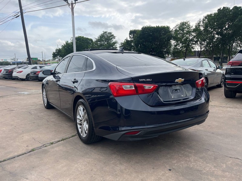 Chevrolet Malibu Vehicle Image 03
