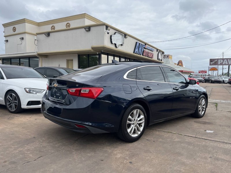 Chevrolet Malibu Vehicle Image 05