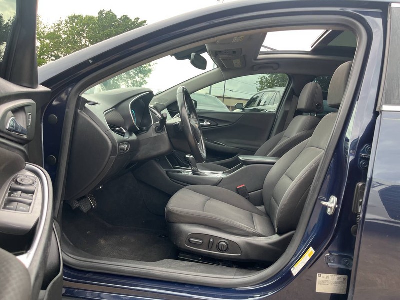 Chevrolet Malibu Vehicle Image 06