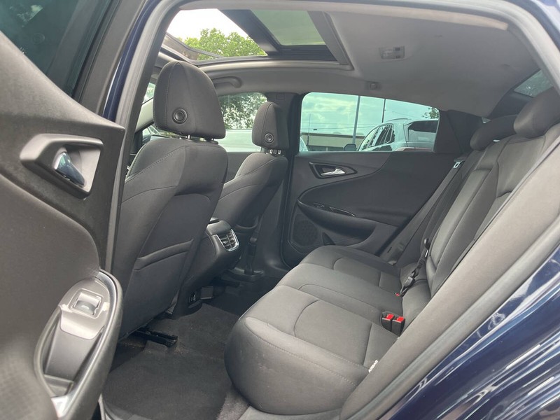 Chevrolet Malibu Vehicle Image 08